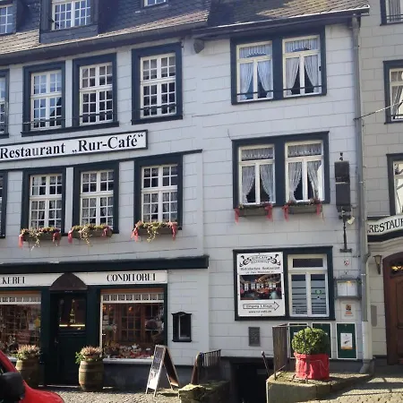 Am Markt * Monschau