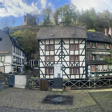 Am Markt * Monschau